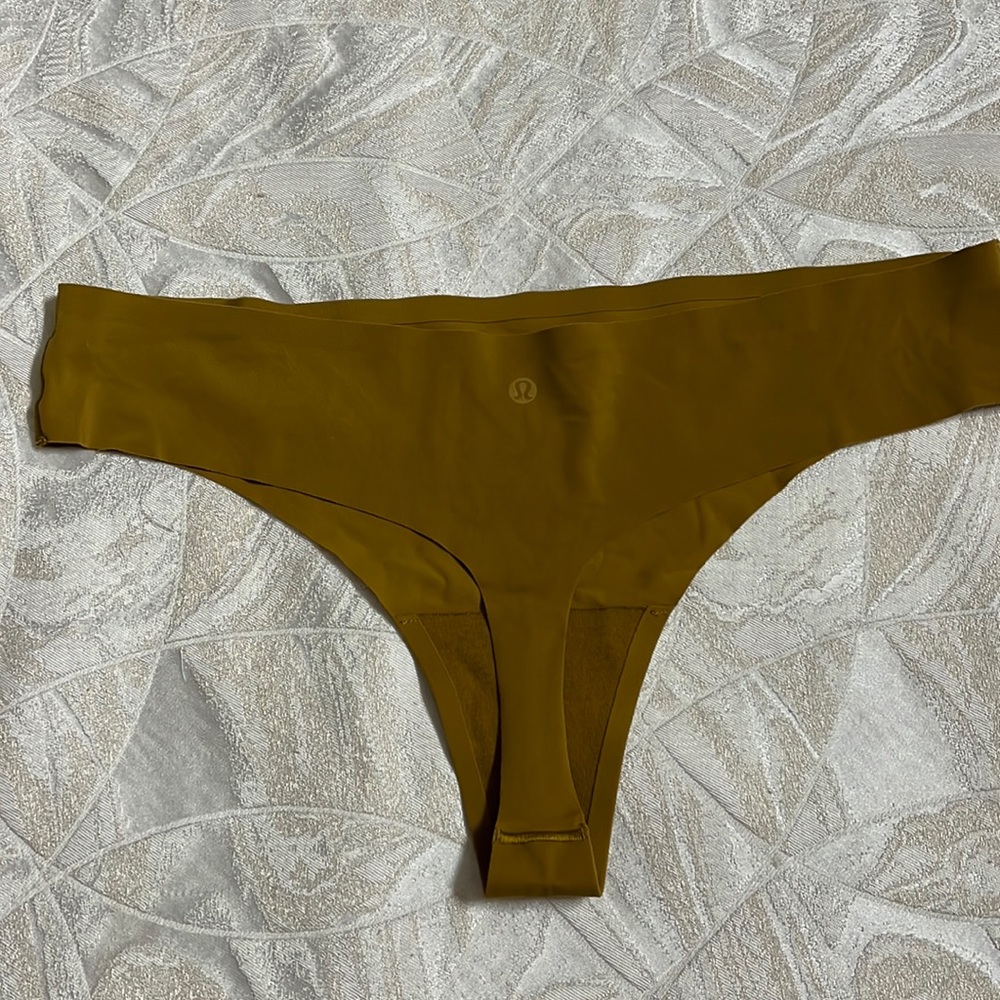 Lululemon thong